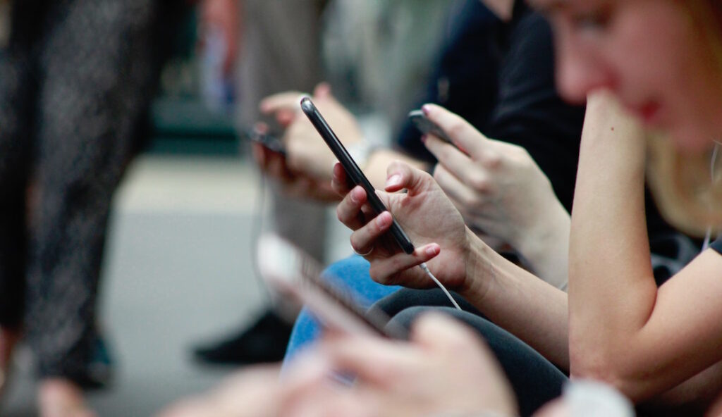 Smartphone Addiction Treatment Therapy Diagnosis